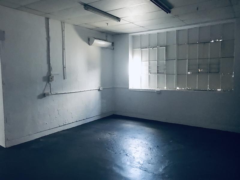 To Let Commercial Property for Rent in Paarden Eiland Western Cape